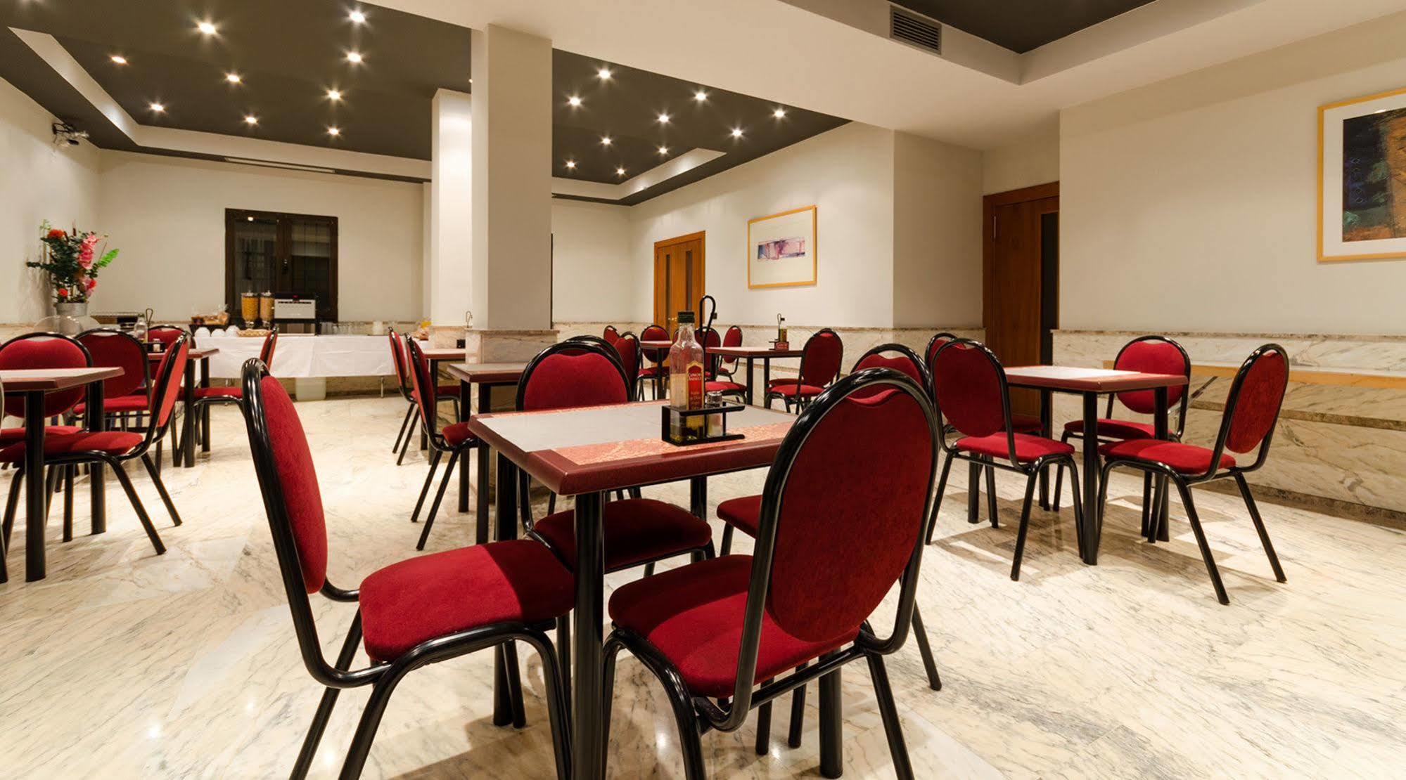 Hotel Yit Conquista De Tolède Extérieur photo