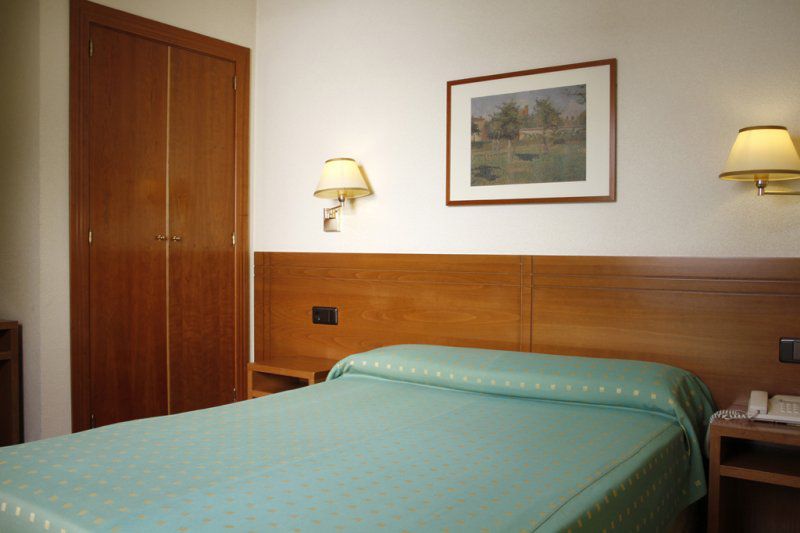 Hotel Yit Conquista De Tolède Chambre photo